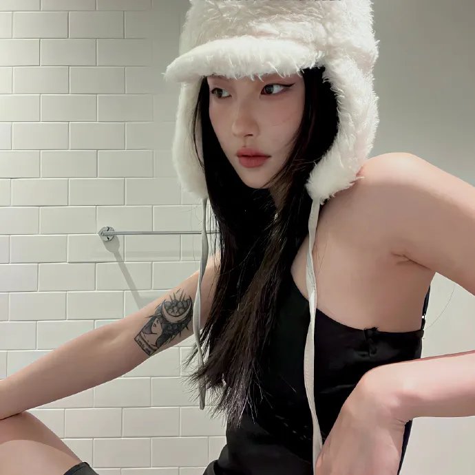 飞越谜情国语封面